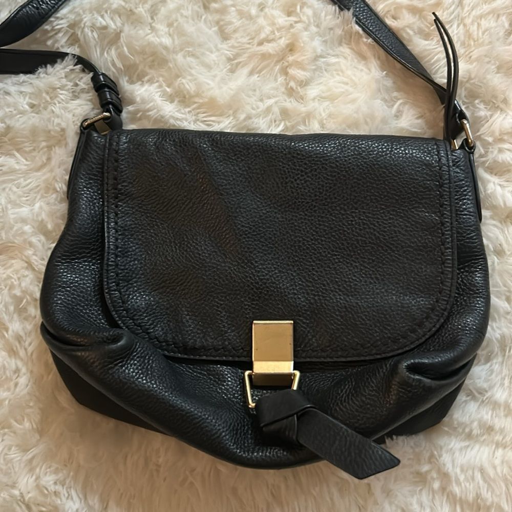 Vera Bradley Black Crossbody Bag with Classic Design